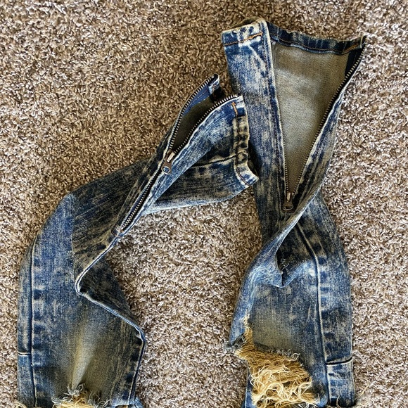 Golden Denim Jeans - Picture 6 of 6